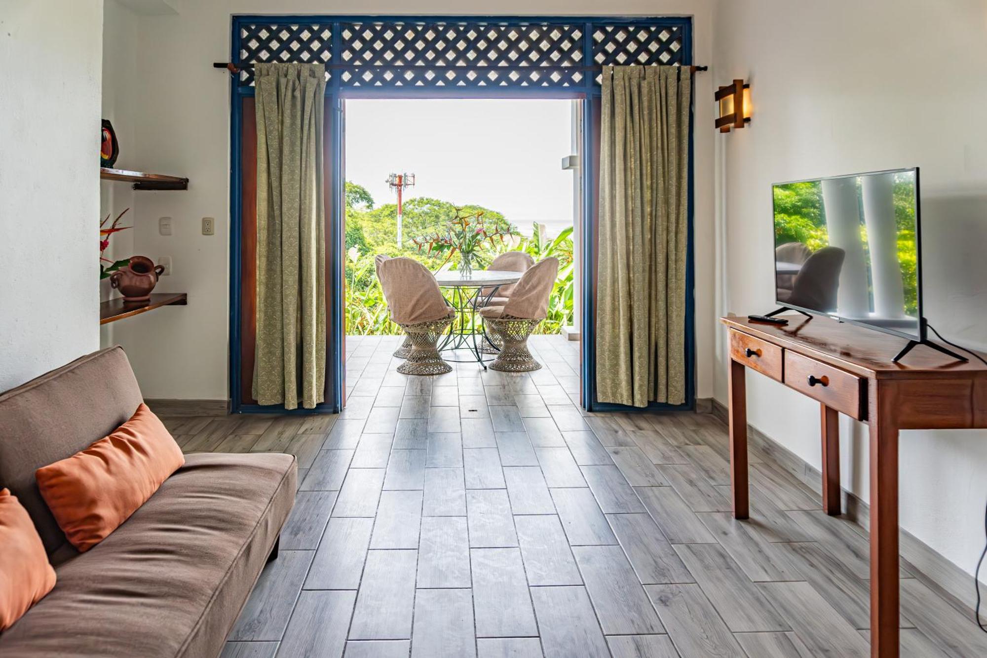 Mot Mot Vacation Apartment Samara Ngoại thất bức ảnh